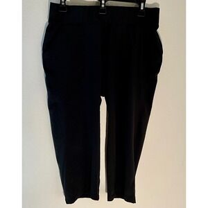 Reel Legends Adventure Capri Pants‎ Women's Medium Black Performance Workout